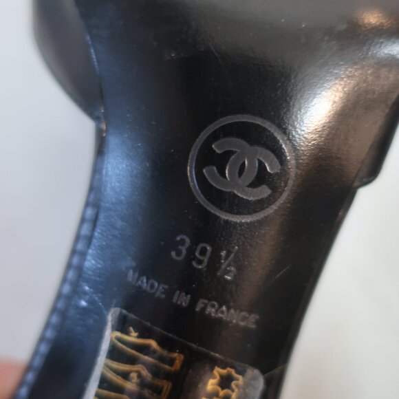 Authentic Chanel Black Pointy Leather Chain Link T-Strap Heels 39.5 US/9.5 - Picture 10 of 16